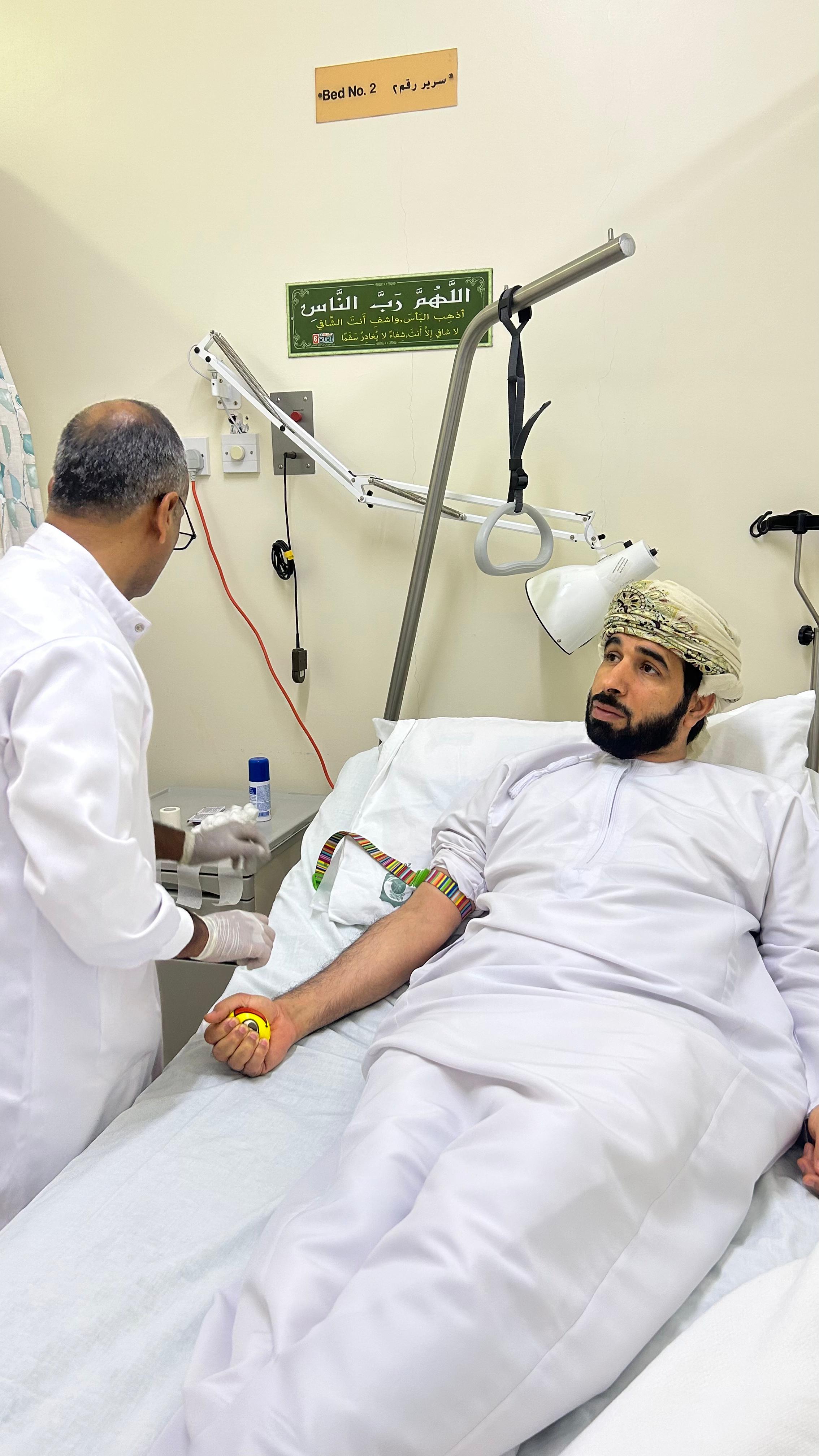محافظة الداخلية تنظم حملة للتبرع بالدم بمستشفى الجبل الأخضر